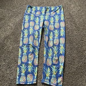 RARE Feed Me Fight Me Capri Leggings Size M